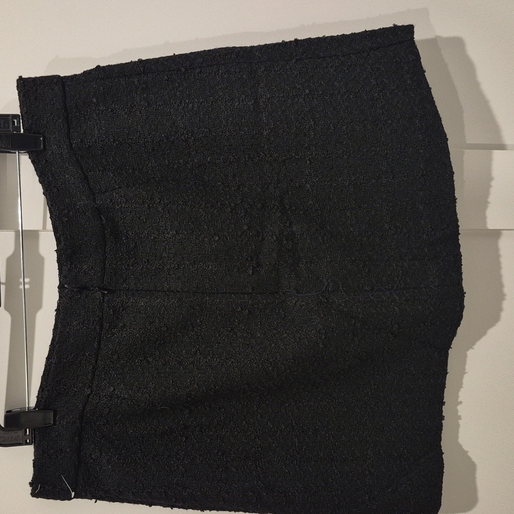 NWT H&M | Black Textured Mini Skirt with Jewel Buttons | Size 16 - Picture 6 of 8